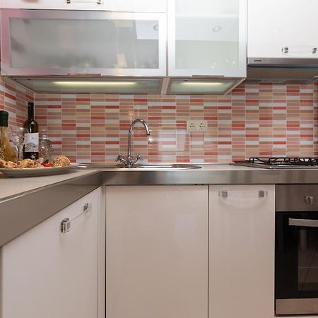 Apartman Monika Omiš Eksteriør bilde