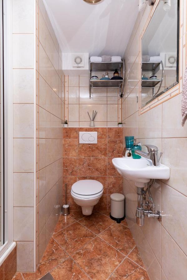 Apartman Monika Omiš Eksteriør bilde