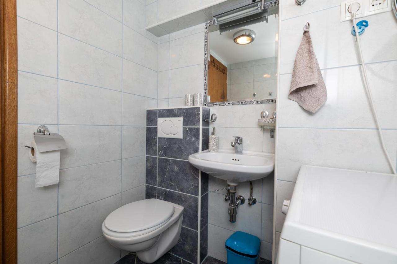 Apartman Monika Omiš Eksteriør bilde
